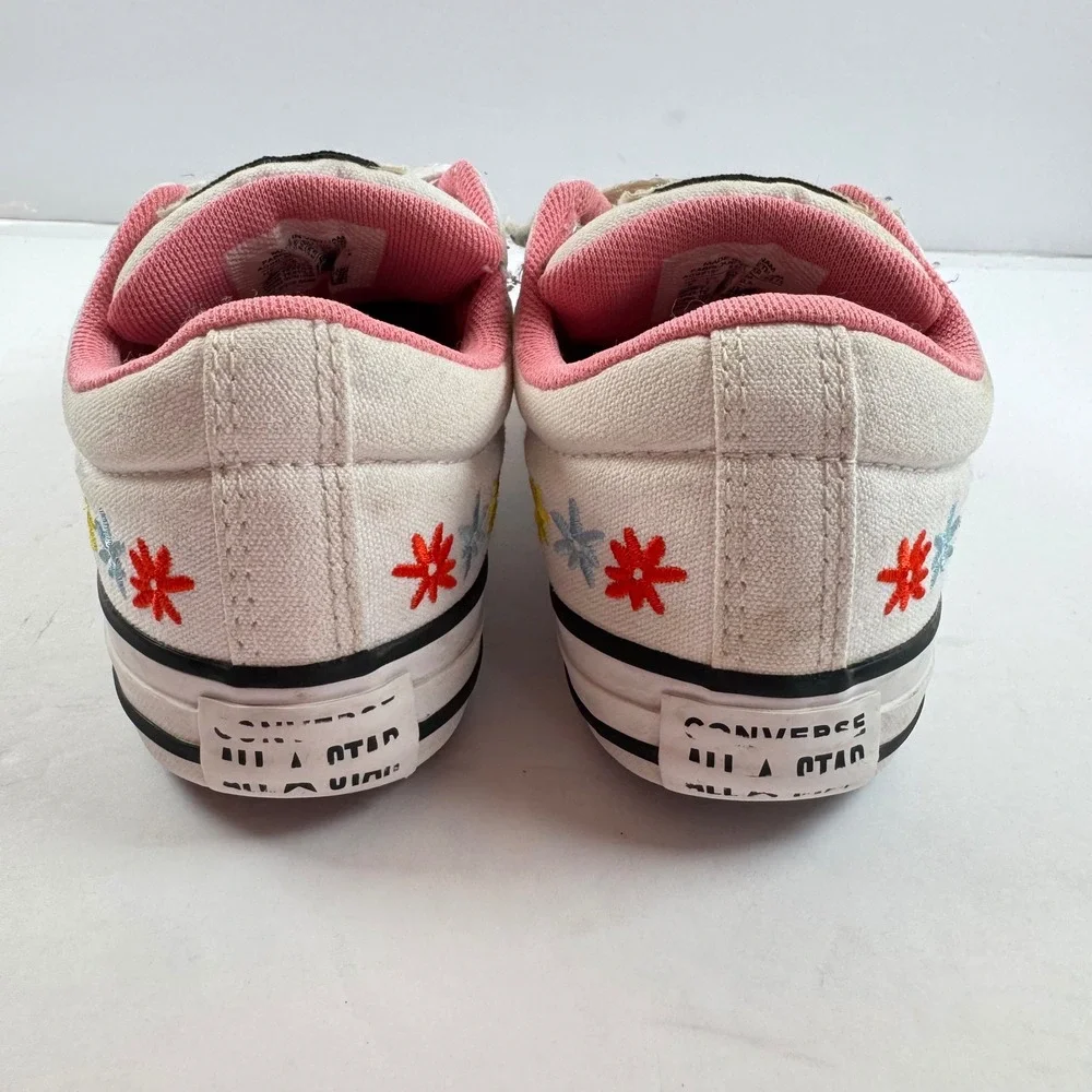 Converse‎ Chuck Taylor All Star Low Top White Floral Embroidered Kids Size 2